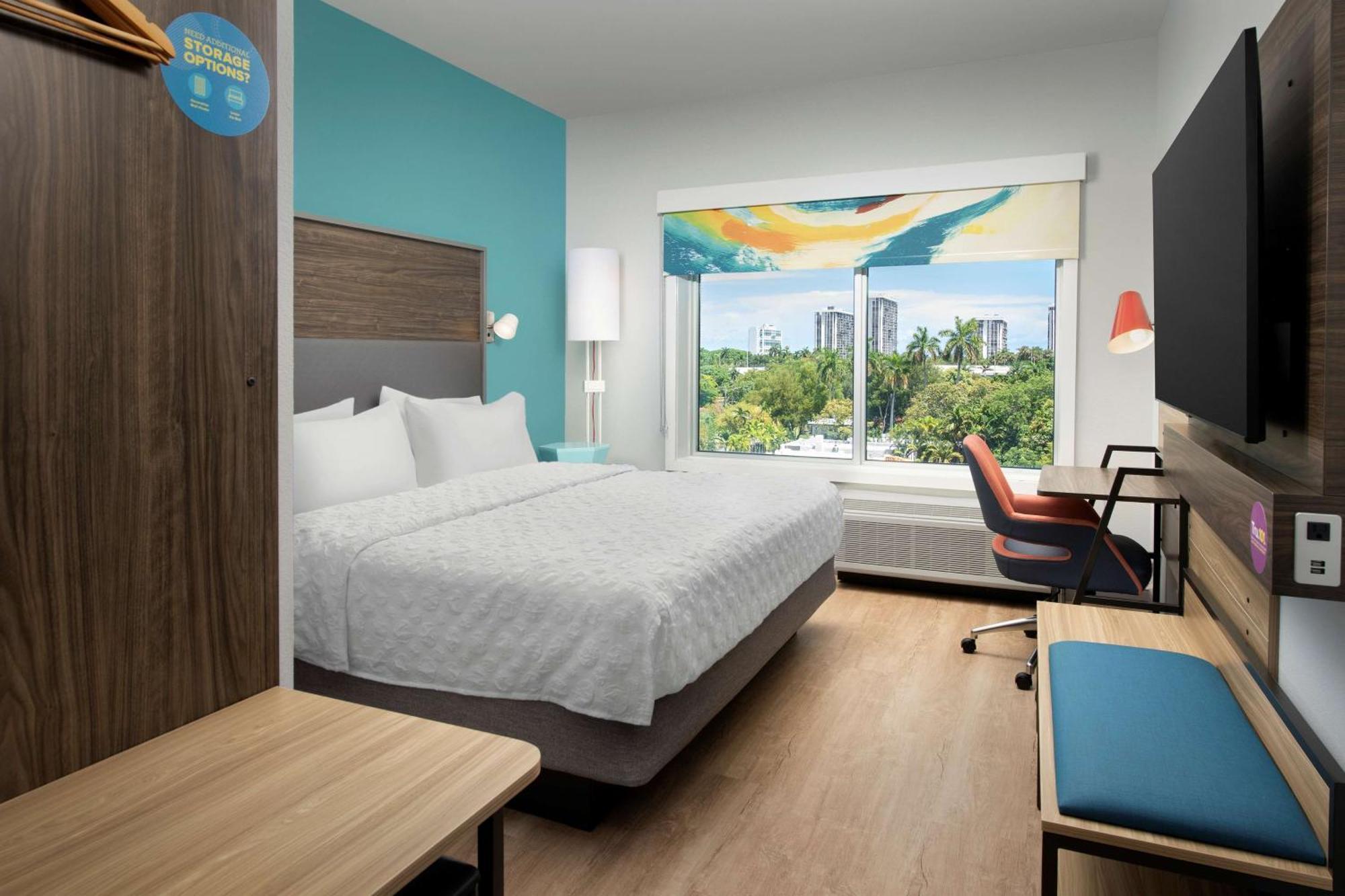 Tru By Hilton Miami West Brickell Hotel Екстериор снимка